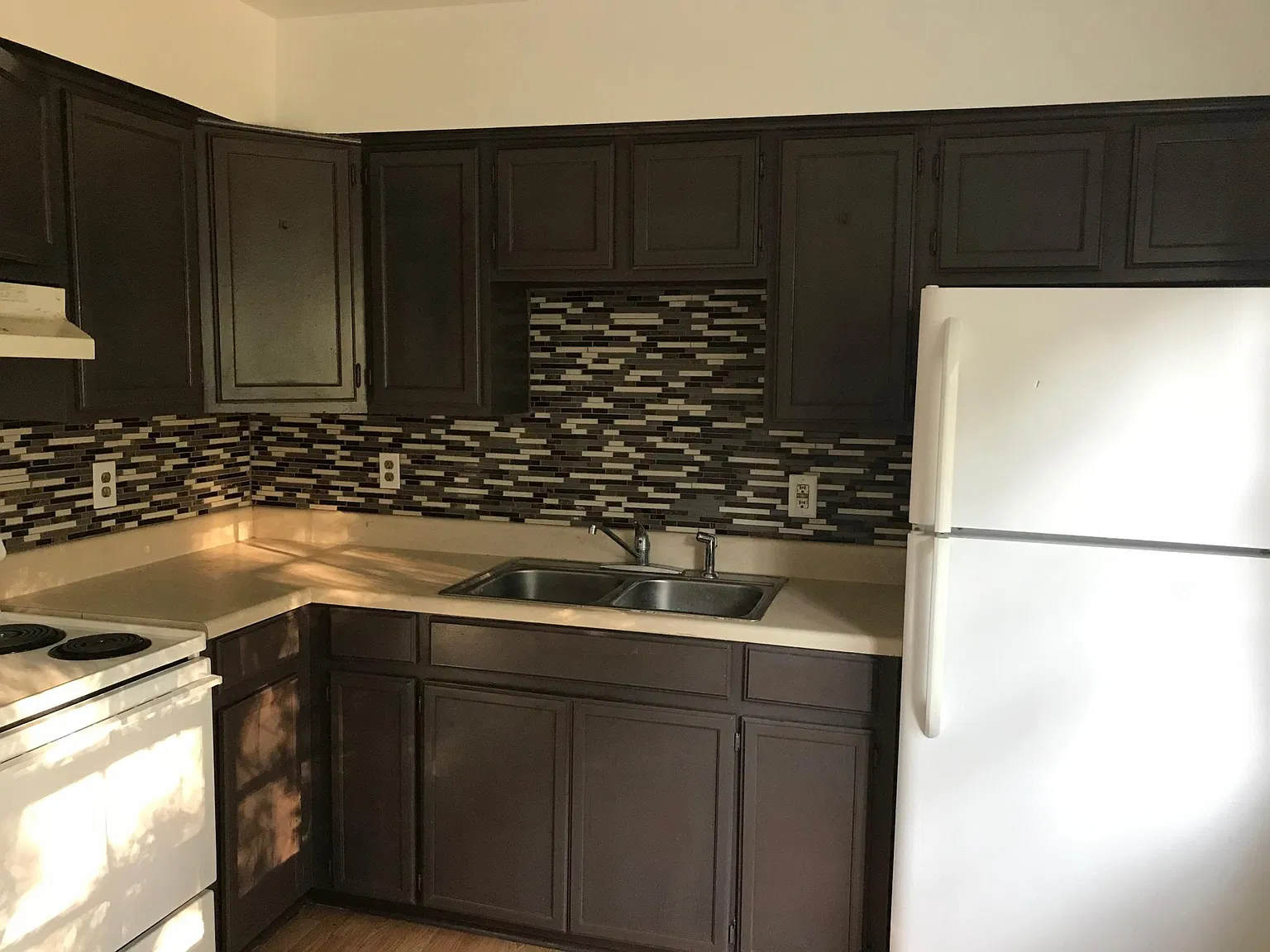 2 bed, 890 sqft, $950 — Photo 2