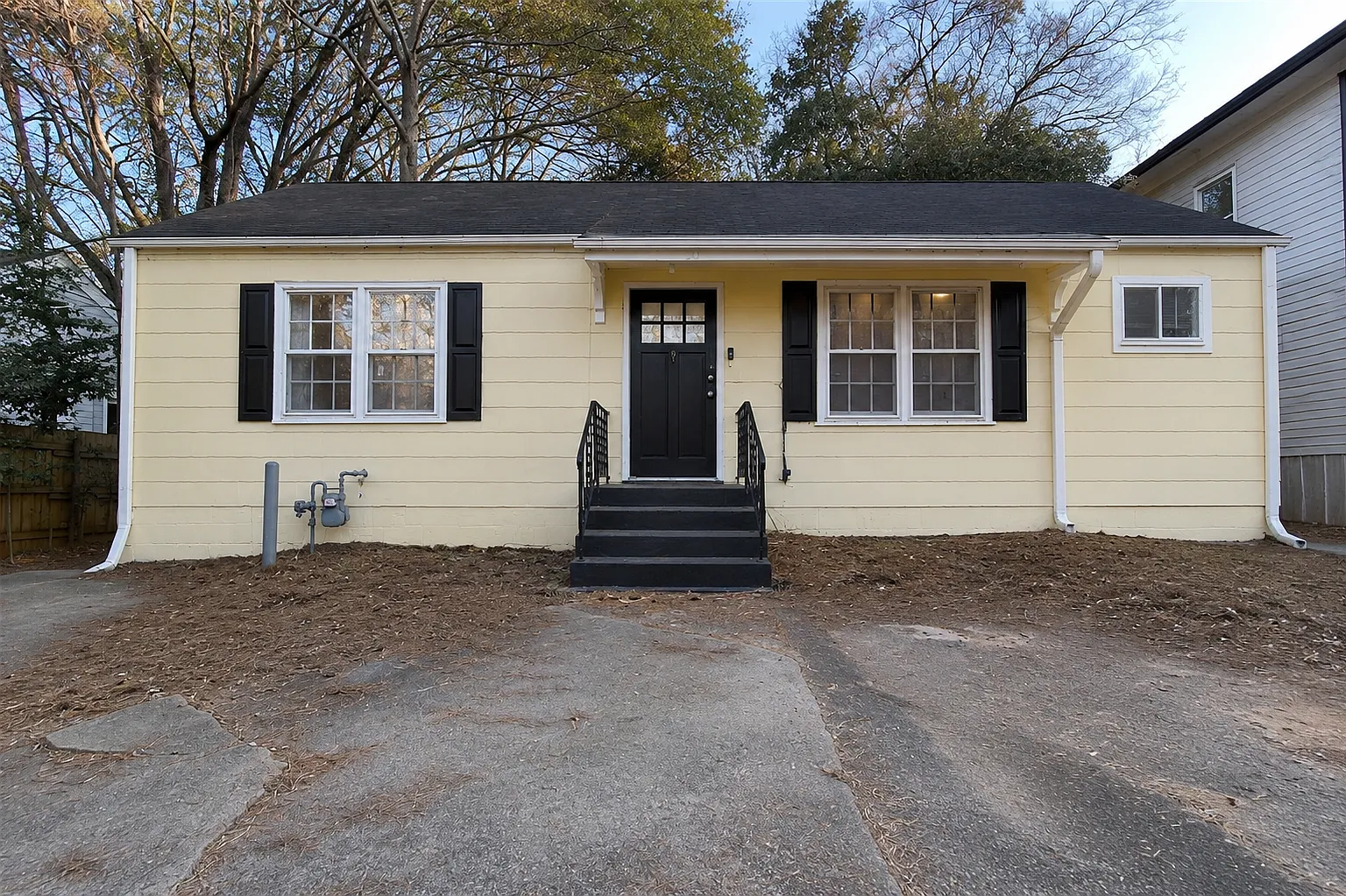 3 bed, 1200 sqft, $2,700 — Photo 1