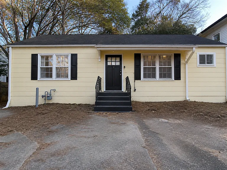 750 Bellemeade Ave NW — Photo 1