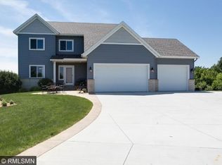 25040 Saint Patrick Ct, New Prague, MN 56071