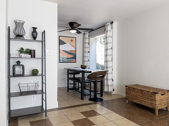 3rd image of 1738 Houston Ave #1738