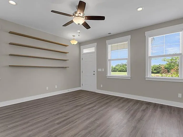 3935 Four Poles Park Dr — Photo 11