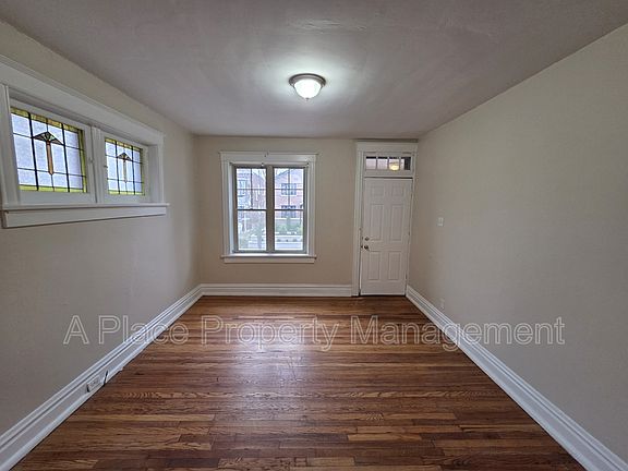 3rd image of 3143 Halliday Ave Floor 1
