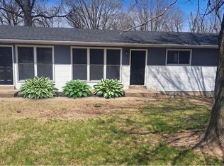 13035 Old Jamestown Rd, Florissant, MO 63033