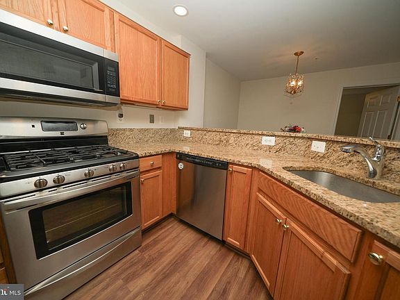 4th image of 18821 Sparkling Water Dr APT T-2