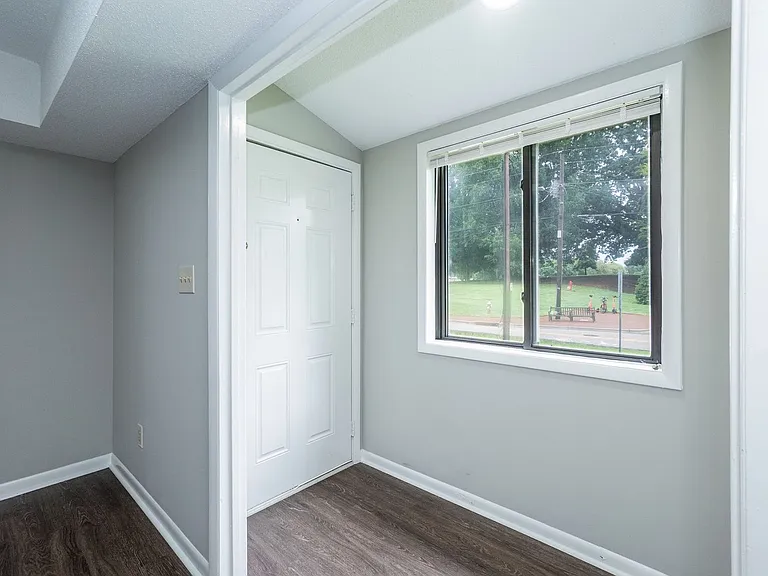 Ligon Apartments- 2900 Ligon St — Photo 3