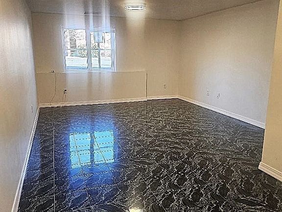 3rd image of 25 Longworth Ave Unit 8