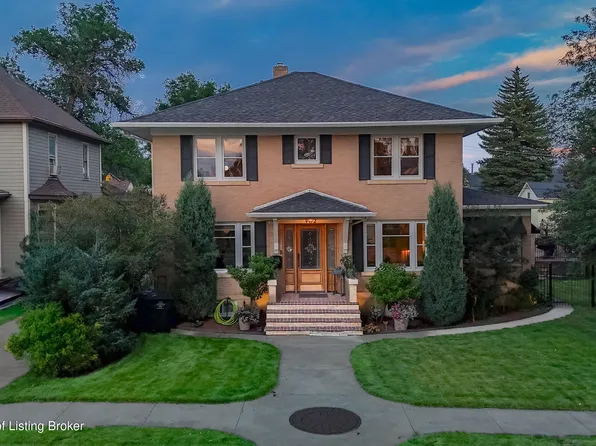 422 1st Ave W, Dickinson, ND 58601