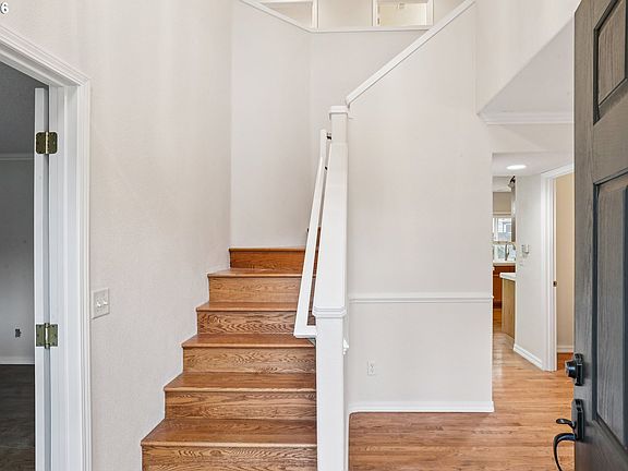 5th image of 58728 Parkwood Dr
