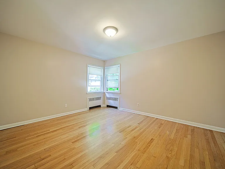 1227 Inwood Ter #1F — Photo 13