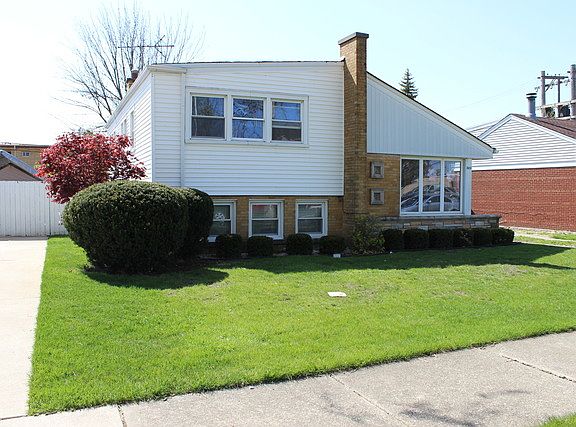 2nd image of 9524 S Menard Ave