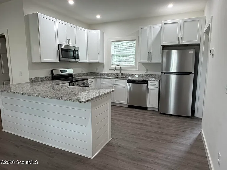 656 Ridge Rd — Photo 8