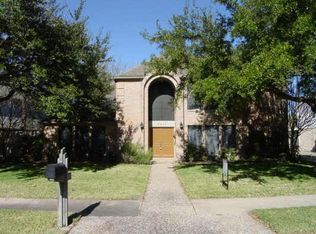 2111 Shadybriar Dr, Houston, TX 77077