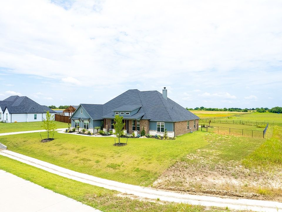 1st image of 200 Fair Meadows Dr