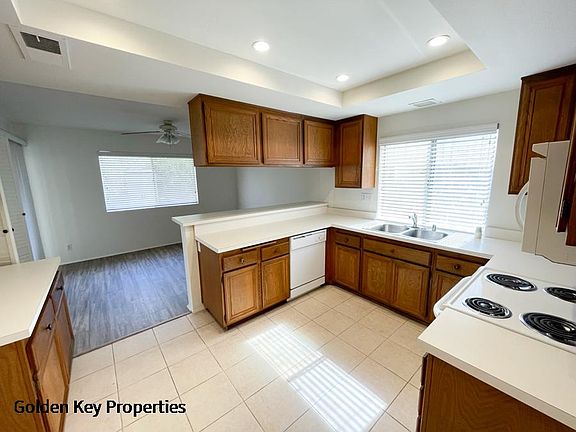 3rd image of 3532 Sky Haven Ln