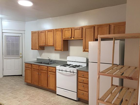 3rd image of 3501 Magnolia Ave APT 1W