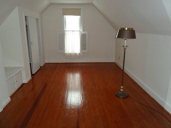 5th image of 386 Vine St