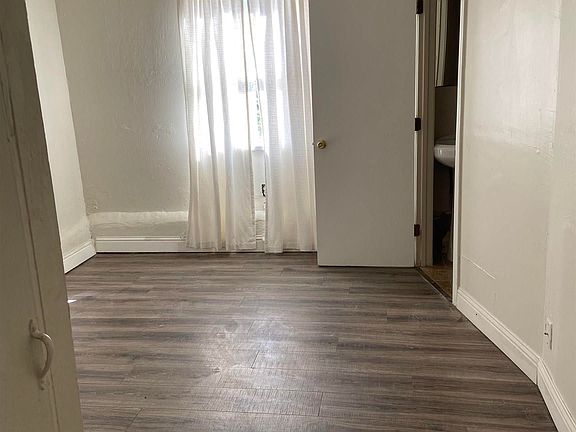 5th image of 1639 Wallace Ave