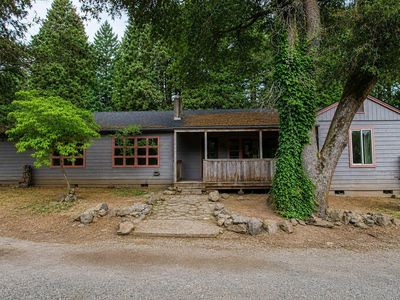 189 Bloom Rd, Wolf Creek, OR, 97497