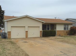 5703 E 2nd St, Tulsa, OK 74112