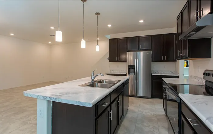 1110 E Descent St — Photo 3
