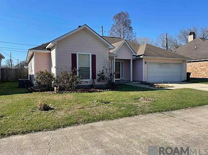 218 Edgehaven Dr — Photo 1