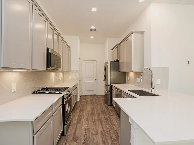 625 Royal Arch Dr — Photo 13
