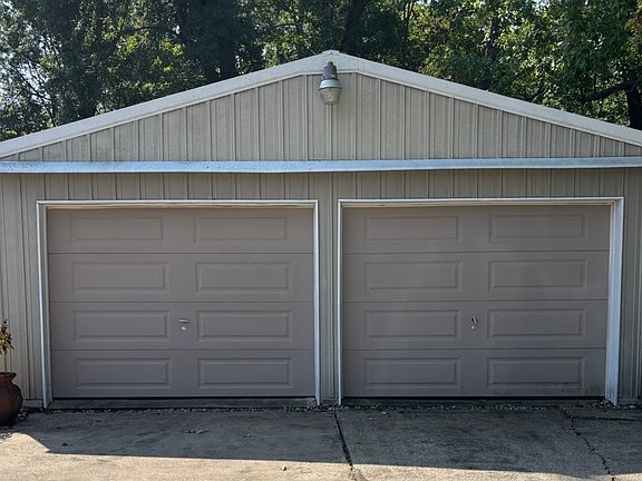 4th image of 13916 Leisure Ln