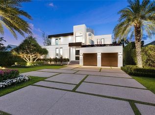 652 Bougainvillea Rd, Naples, FL 34102