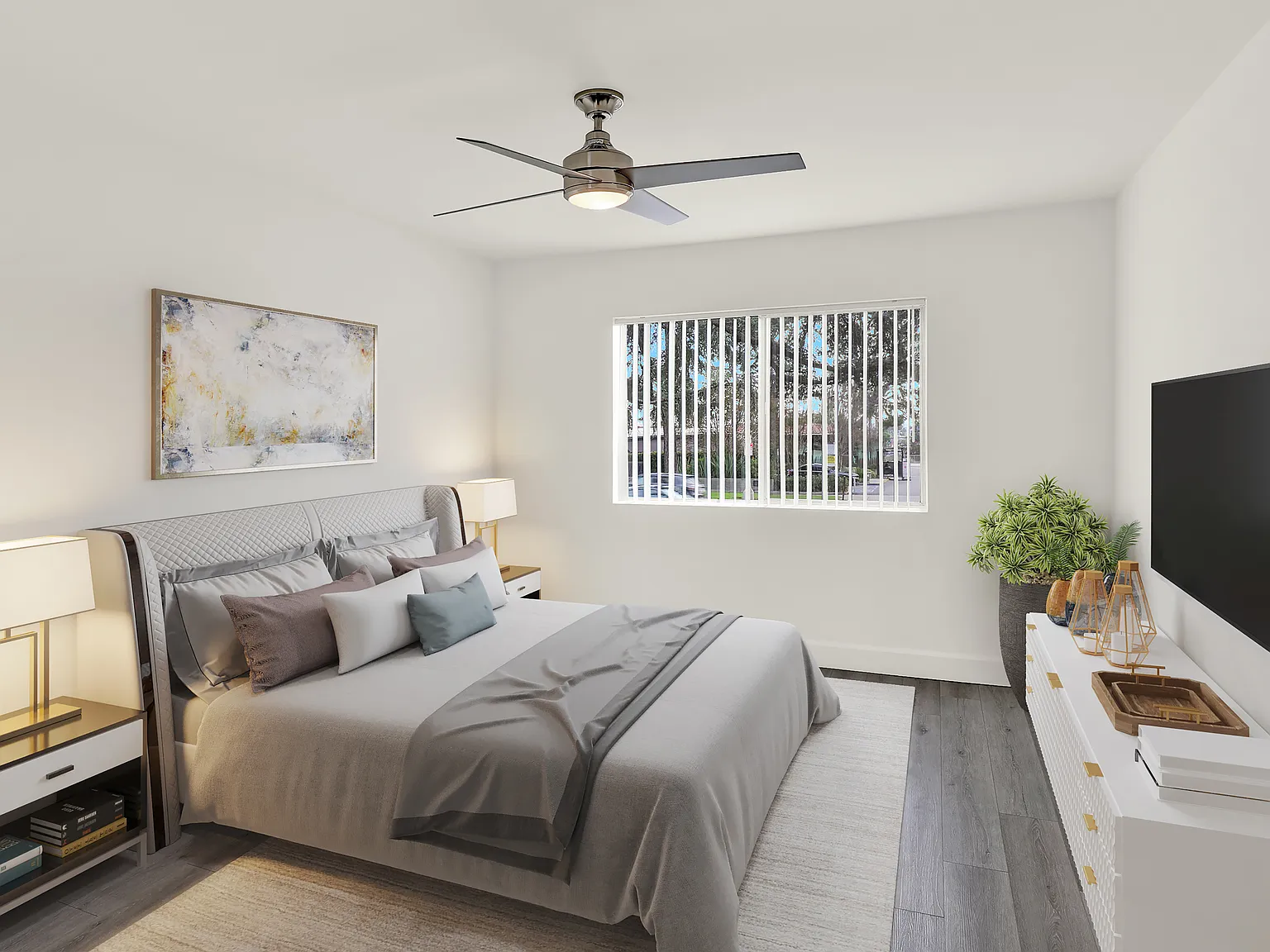 4533 Los Feliz — Photo 2