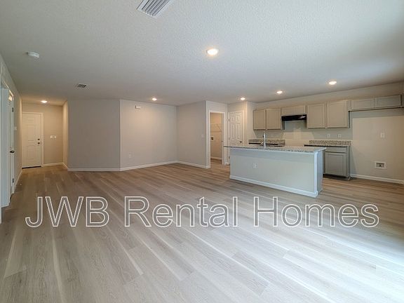 5th image of 1539 W 45th St