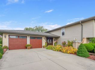 331 Byron Ave, Bloomingdale, IL 60108