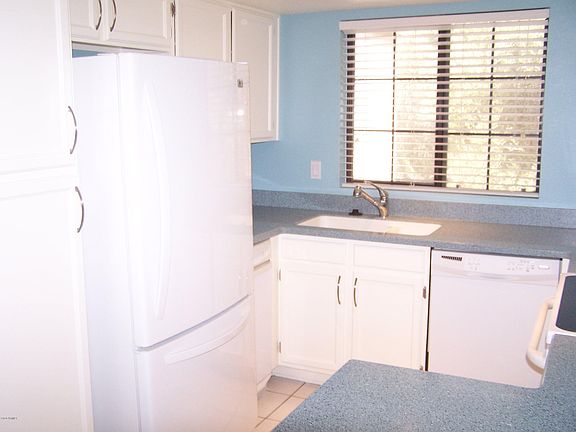5th image of 925 N College Ave Unit A204