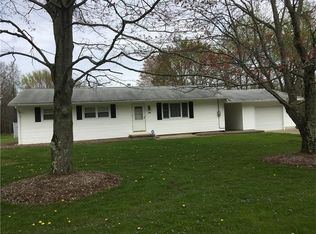 409 S Keel Ridge Rd, Hermitage, PA 16148