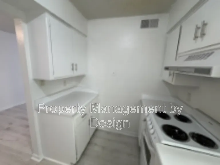 1039 5th St #7 — Photo 20