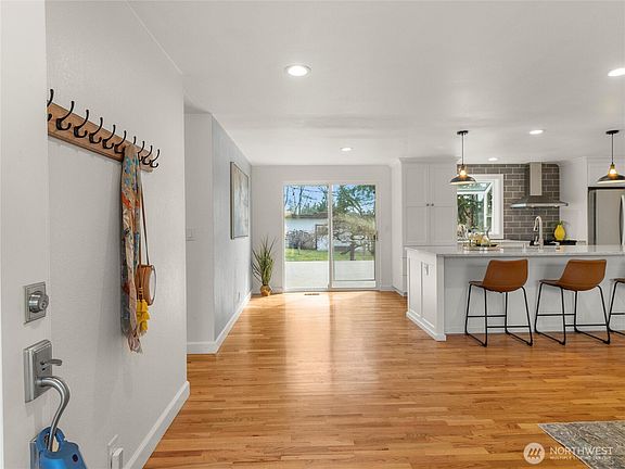 4th image of 6710 96th Street E