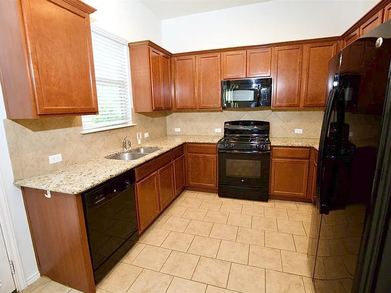 264 Vermillion Marble Trl — Photo 4