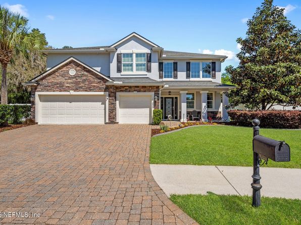 11725 Paddock Gates Dr