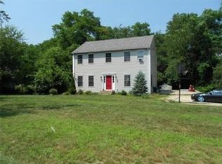 100 Sandy Point Rd, Somerset, MA 02726