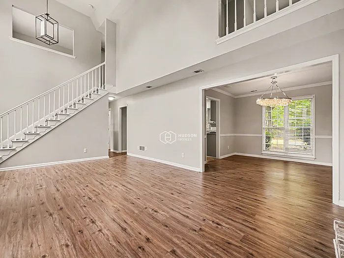 1209 Wynford Colony SW — Photo 3