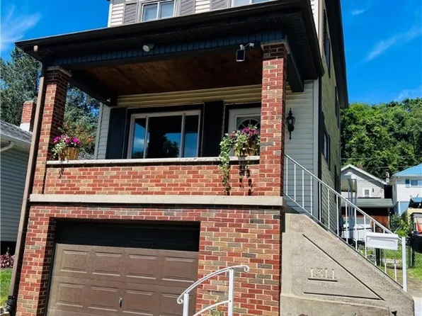 1311 N 7th St, Martins Ferry, OH 43935