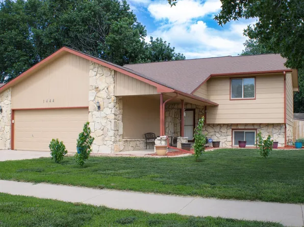 1444 N Parkridge St, Wichita, KS 67212