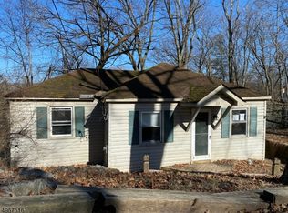 33 Skyland Ave, Haskell, NJ 07420