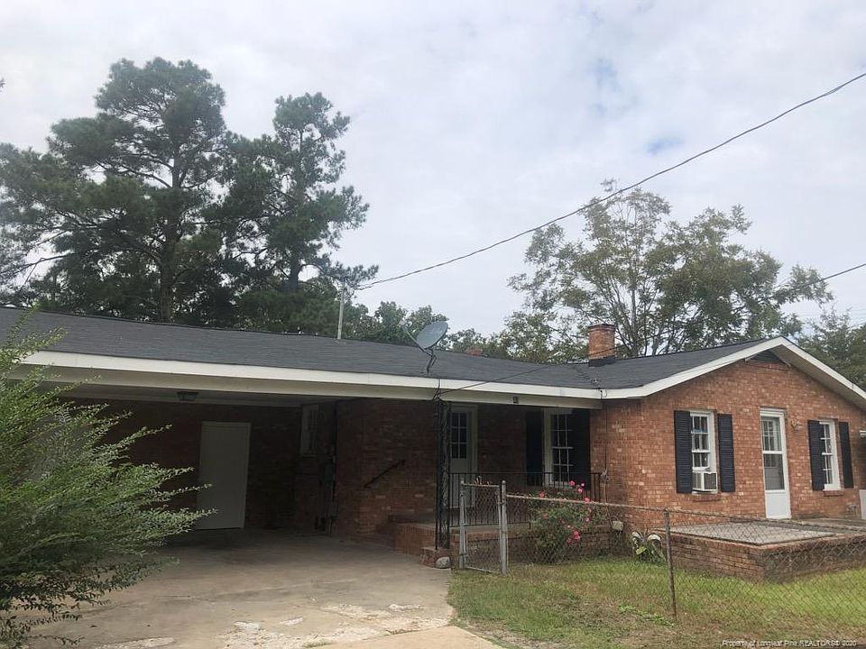 2nd image of 40 Halsey St