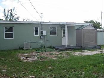 2nd image of 1481 NE 51st St