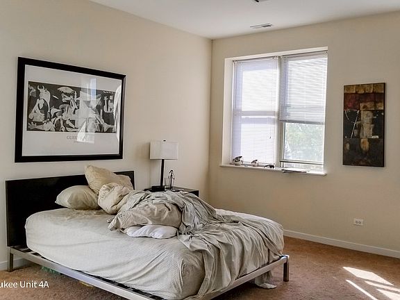5th image of 3559 N Milwaukee Ave APT 4A