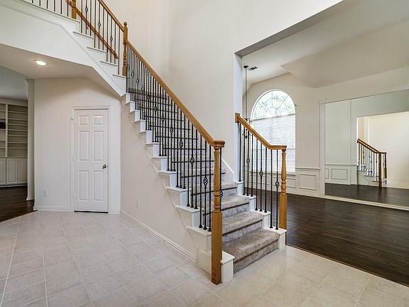 3rd image of 4300 Rock Springs Dr