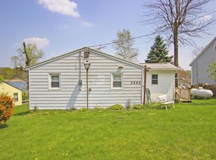 5860 Keeney Dr, Six Lakes, MI 48886