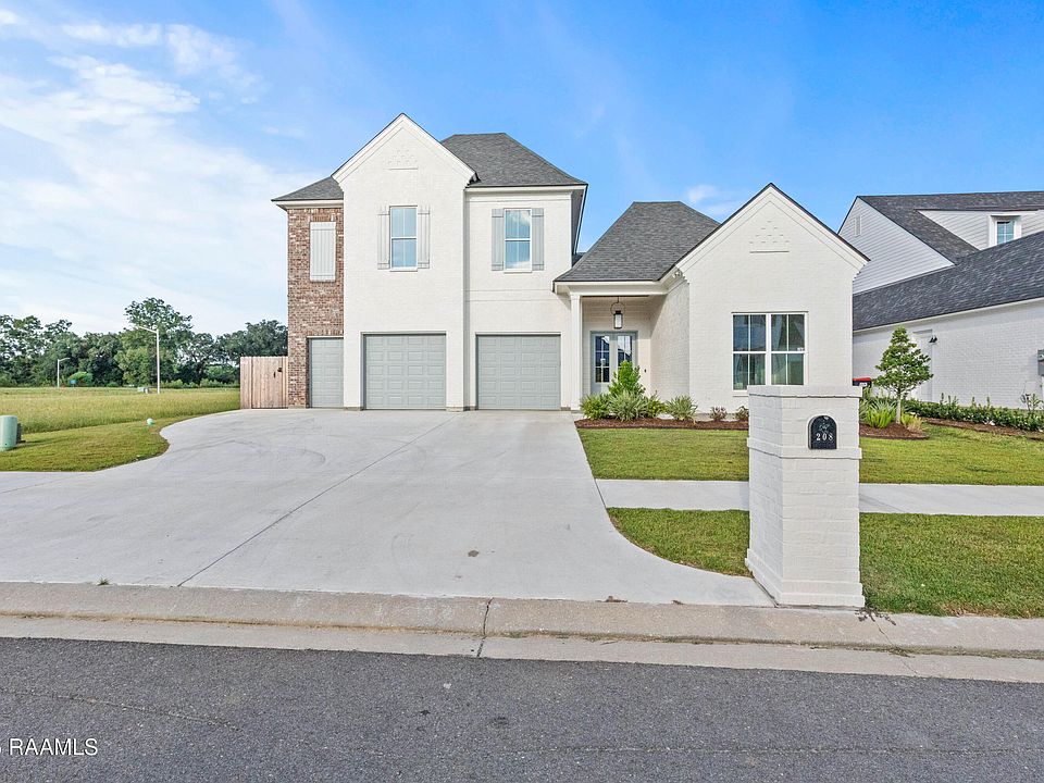 1st image of 208 Crossbill Dr