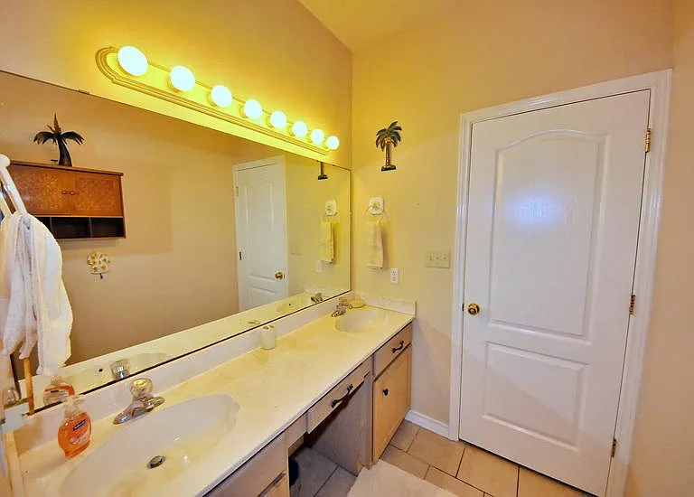 14901 Windward Dr #802 — Photo 19